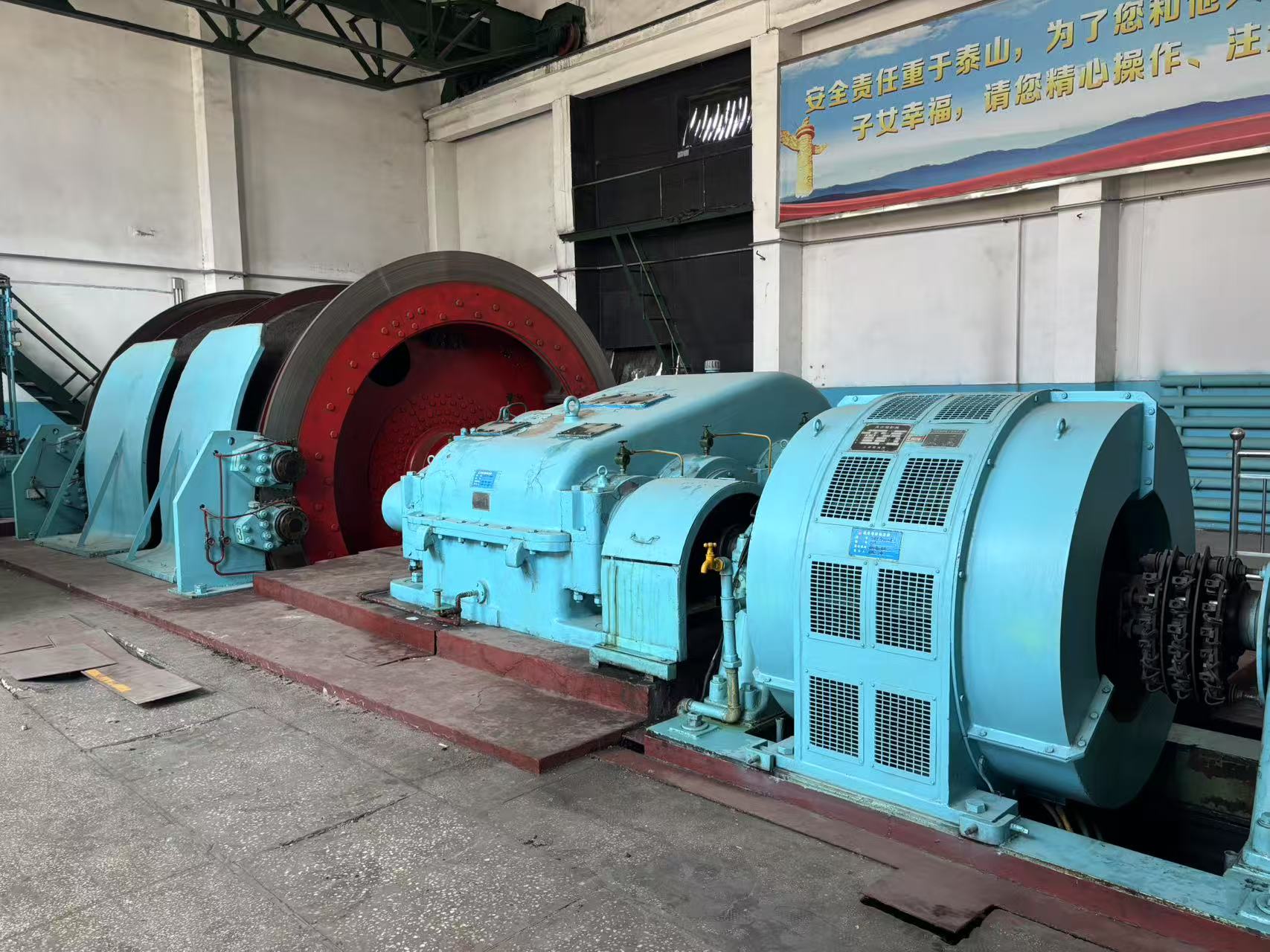 二手提升绞车拍卖