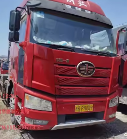 一拍 皖KP8009重型半挂牵引车（不包含车牌号）