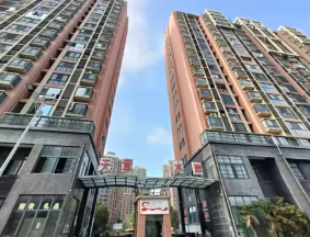 一拍 安徽省阜阳市颍州区颍西街道办事处城泉北路99号天章·水岸国际7#住宅楼1802室